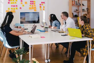 Research the ecommerce space and find your niche